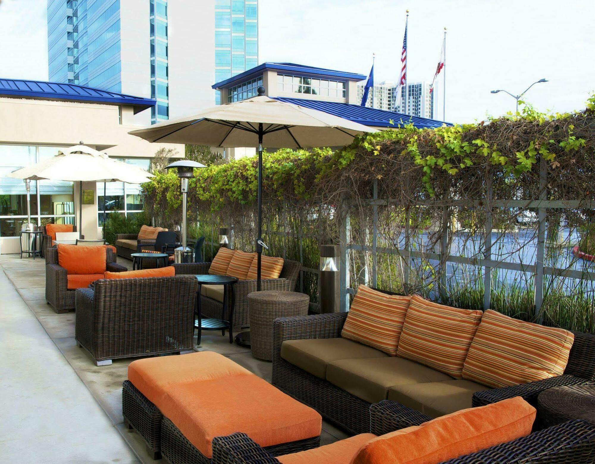 Hilton Garden Inn San Francisco/Oakland Bay Bridge Emeryville Buitenkant foto